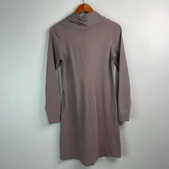 5/$25 ATHLETA Dress Lost River Grey Cowl Neck Long Sleeve Pocket *As Is* M - Picture 4 of 12